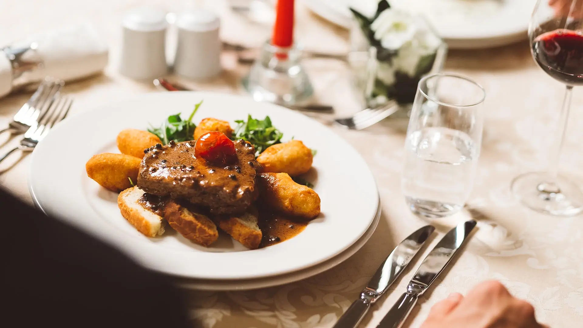 Restaurant-castle-Mihanovic-361.webp